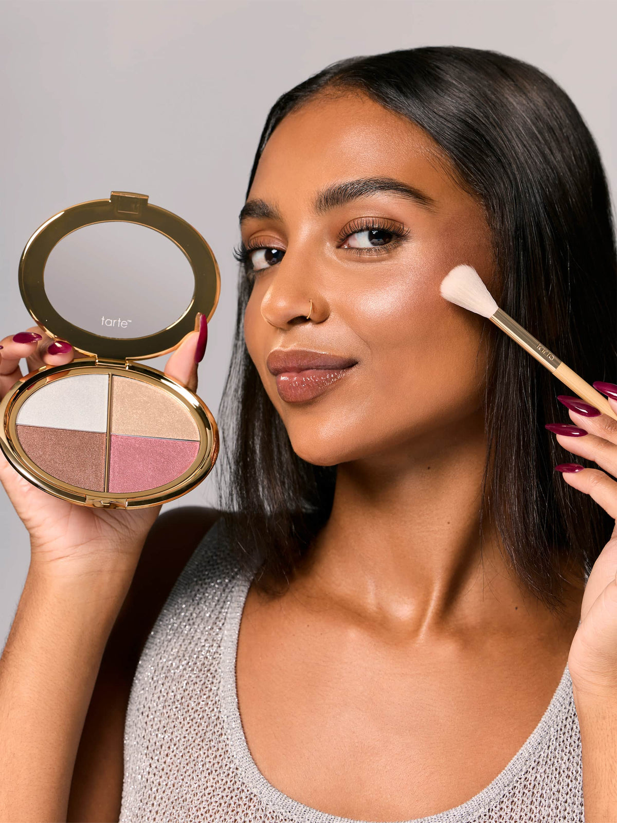 glow wardrobe highlighting brush